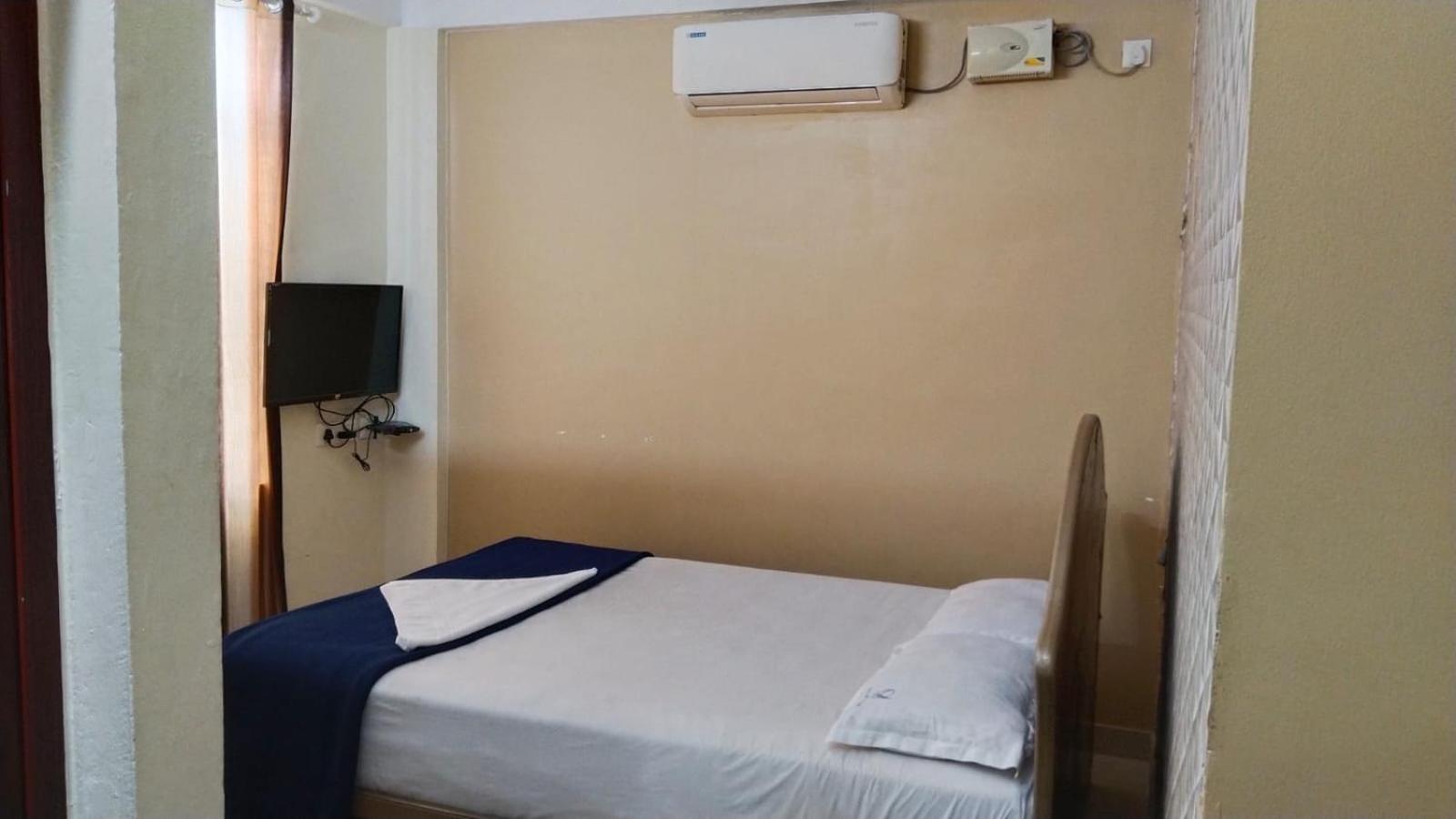 Hotel Falcon Thiruvananthapuram Exterior photo